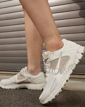 Nike Vomero5