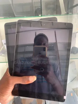 New Apple iPad Air 32 GB Autre