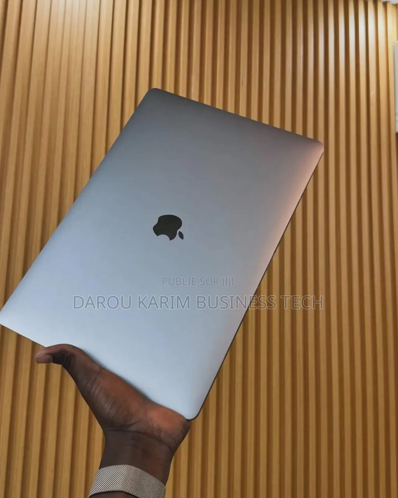 New Apple MacBook Pro 2017 16GB Intel Core I7 SSD 512GB