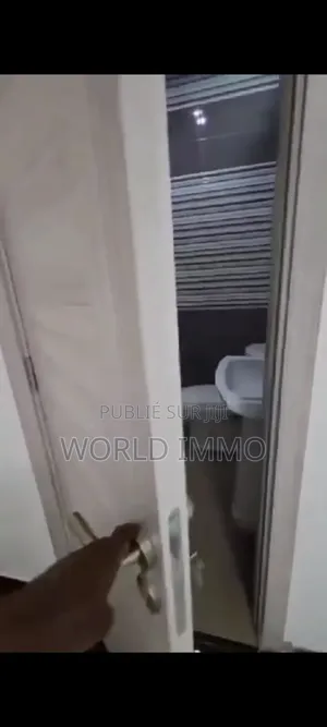 1chbre Studio dans Le New, Yoff à Louer