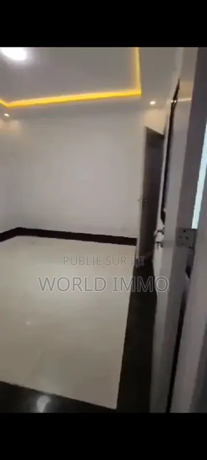 1chbre Studio dans Le New, Yoff à Louer