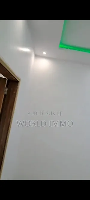 2chbre Appartement dans Appartement B, Yoff à Louer