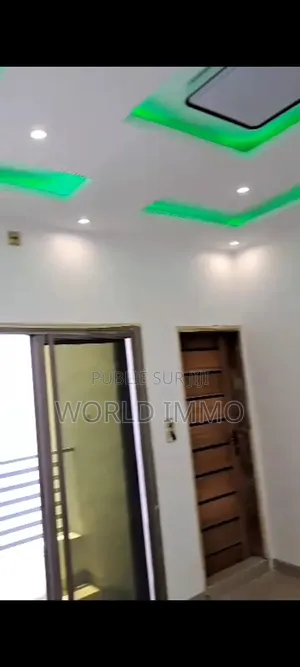 2chbre Appartement dans Appartement B, Yoff à Louer