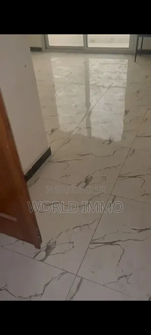 1chbre Studio dans L'Immeuble, Almadies à Louer