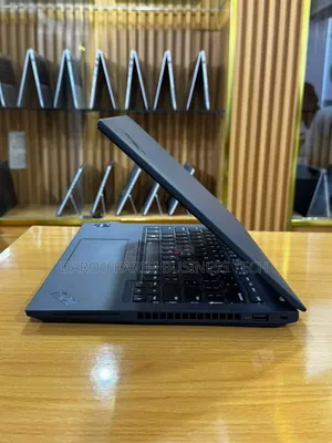 New Ordinateur Portable Lenovo Thinkpad P14s 32GB Intel Core I7 SSD 1T