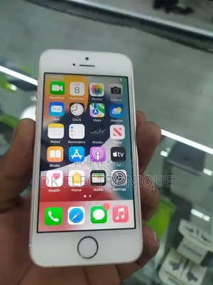 Apple iPhone SE 128 GB Rose