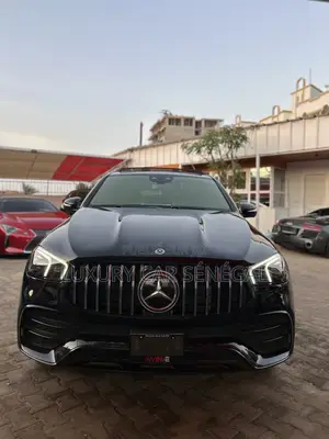 Photo - New Mercedes-Benz GLE53 2021 Noir
