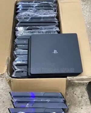 Photo - Playtation 4 Slim