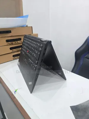 New Lenovo ThinkPad Yoga 370 8GB Intel Core I5 SSD 256GB