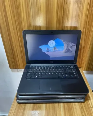 New Dell Latitude 3380 8GB Intel Core I3 HDD+SSD 256GB