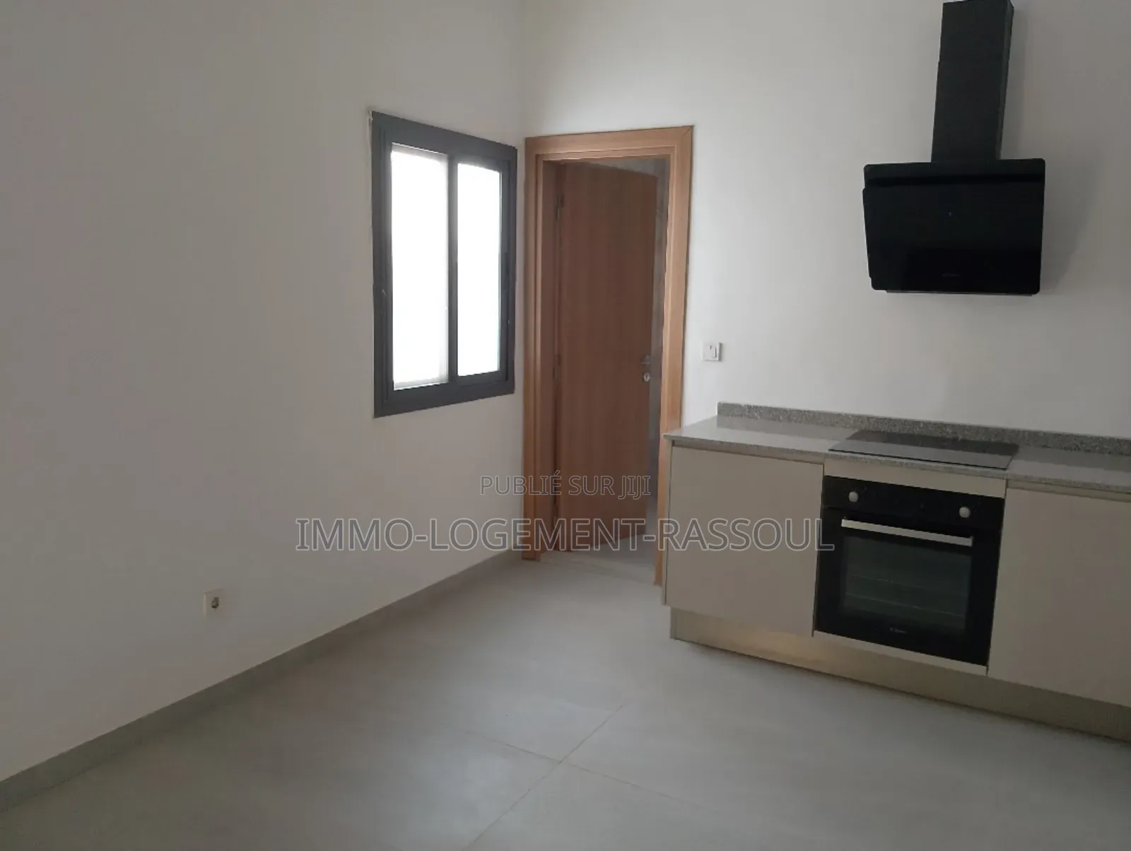 5chbre Appartement dans , Almadies à Louer
