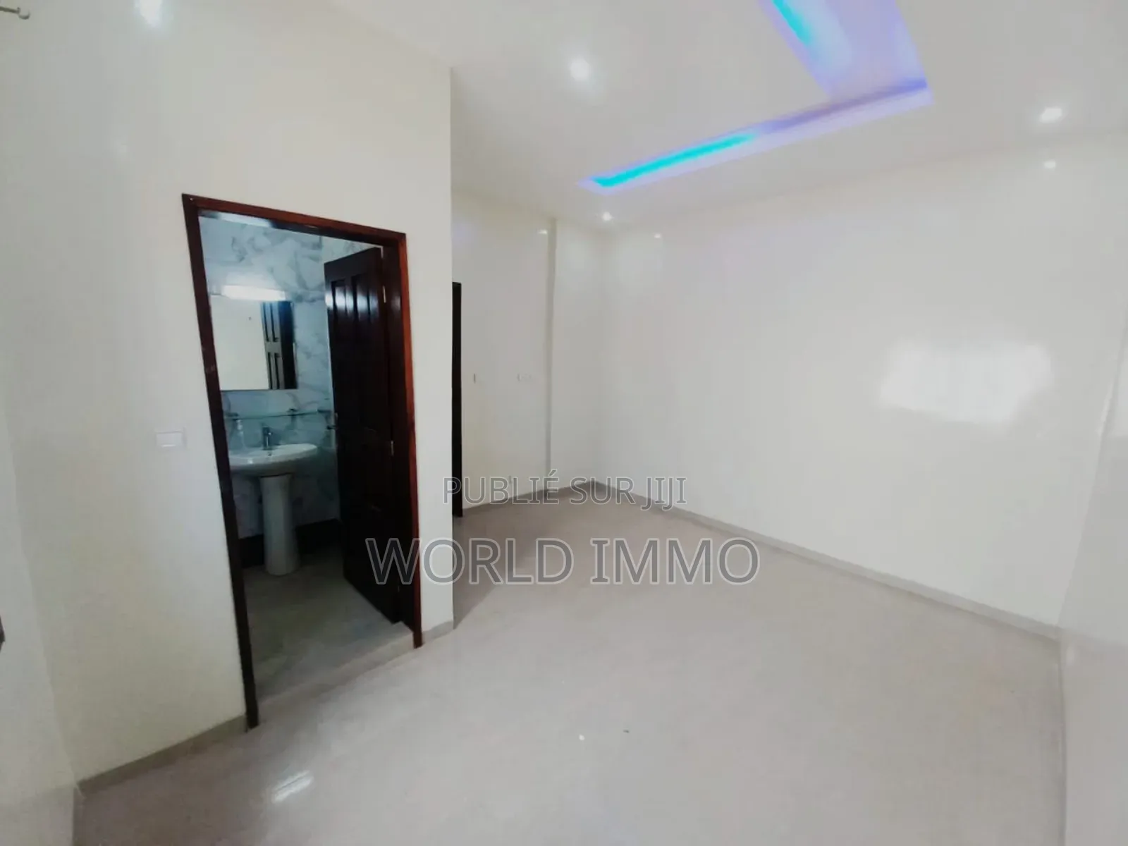 3chbre Appartement dans Le Para, Almadies à Louer