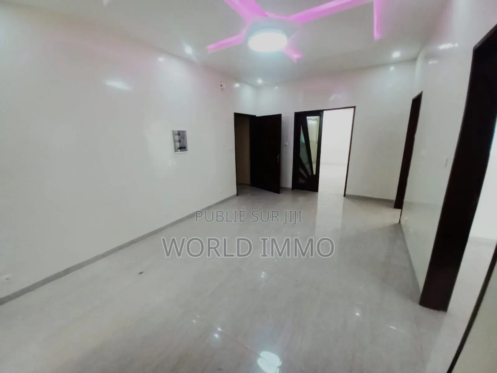 3chbre Appartement dans Le Para, Almadies à Louer