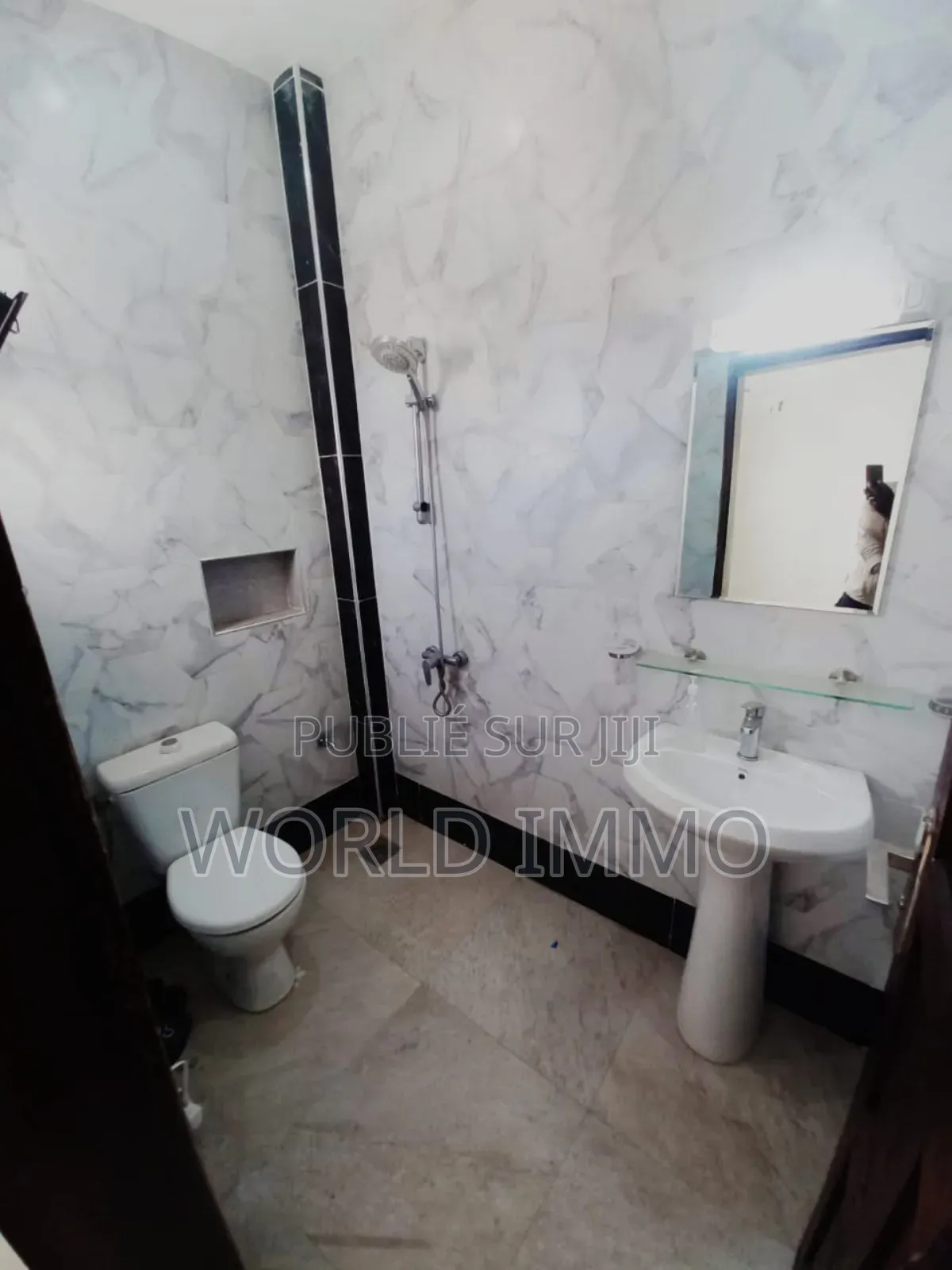 3chbre Appartement dans Le Para, Almadies à Louer