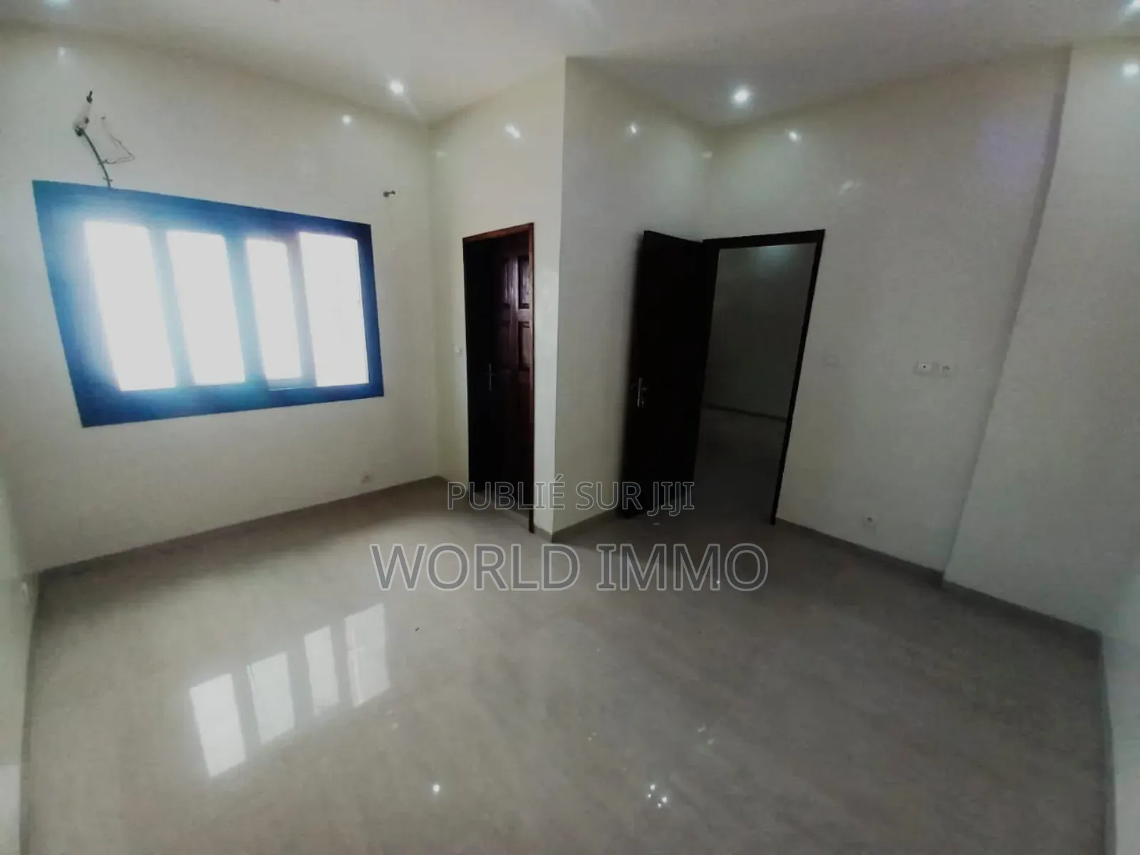 3chbre Appartement dans Le Para, Almadies à Louer