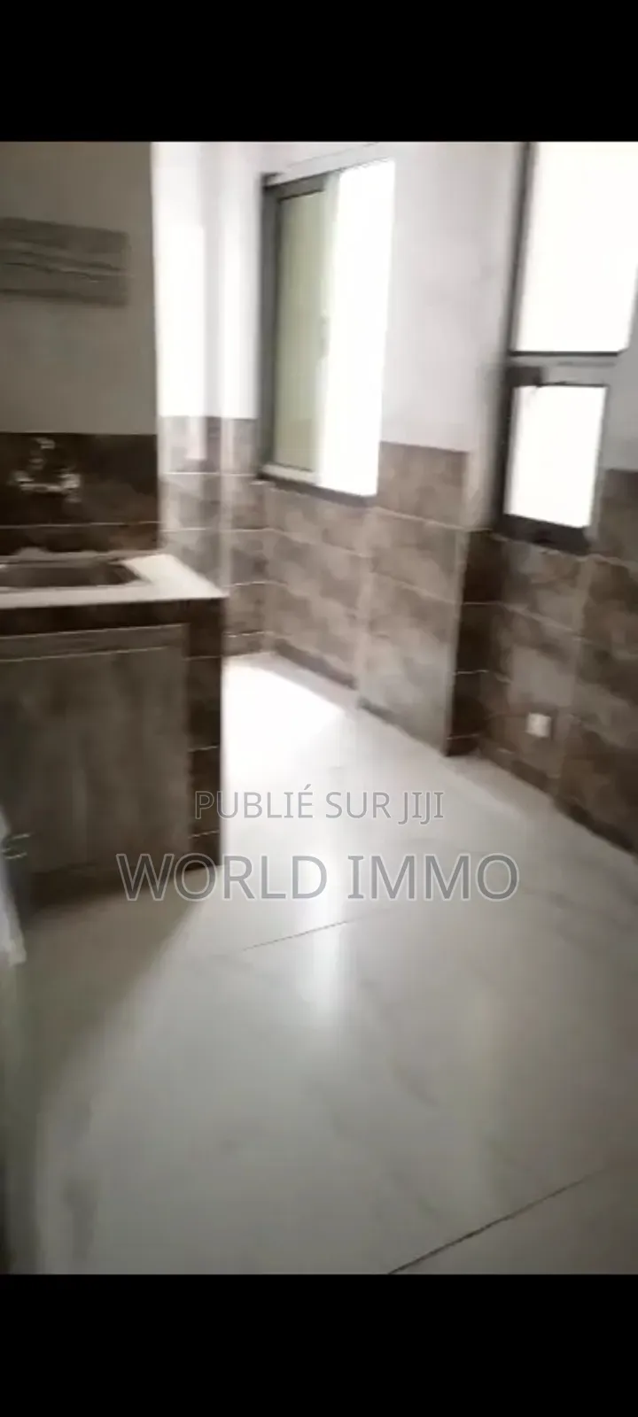 4chbre Appartement dans L'Asile, Almadies à Louer