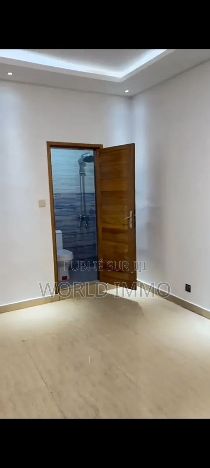 2chbre Appartement dans L'Immeuble, Yoff à Louer