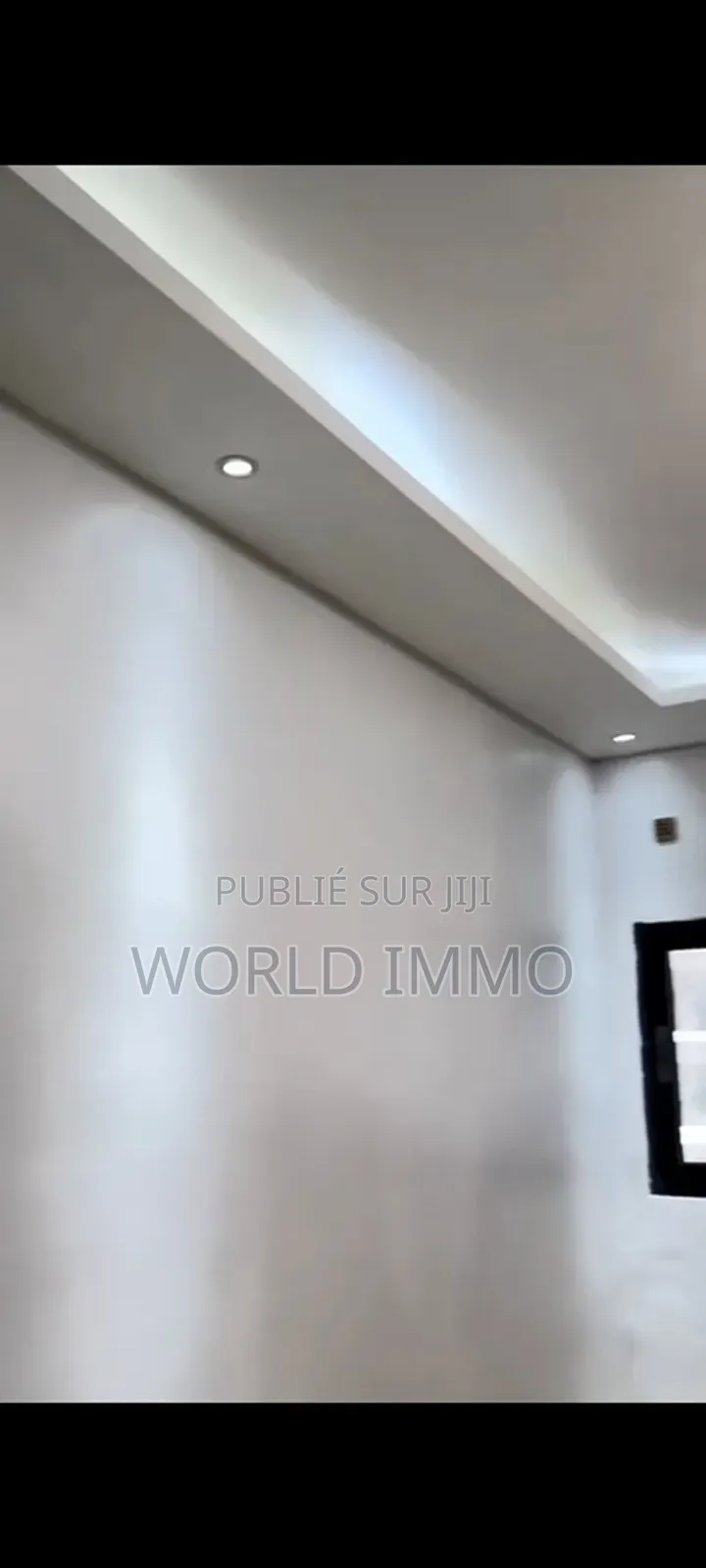 2chbre Appartement dans L'Immeuble, Yoff à Louer