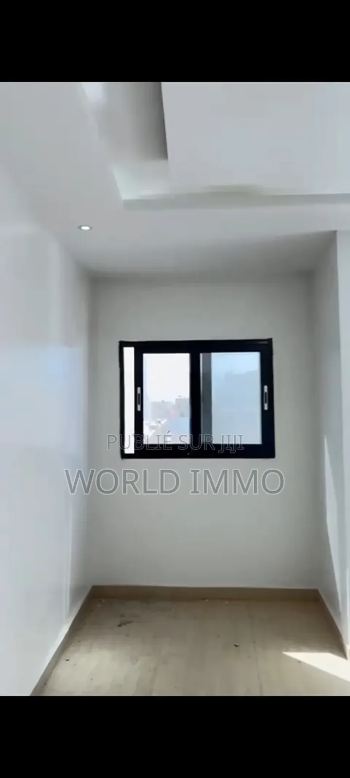 2chbre Appartement dans L'Immeuble, Yoff à Louer