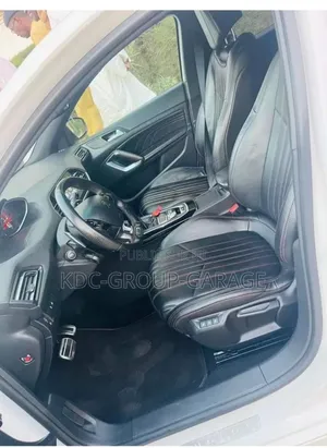 PEUGEOT 308 2015 Blanc cassé