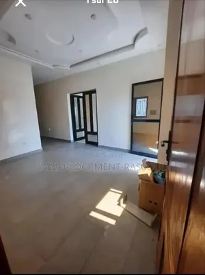 3chbre Appartement dans , Ouakam à Louer