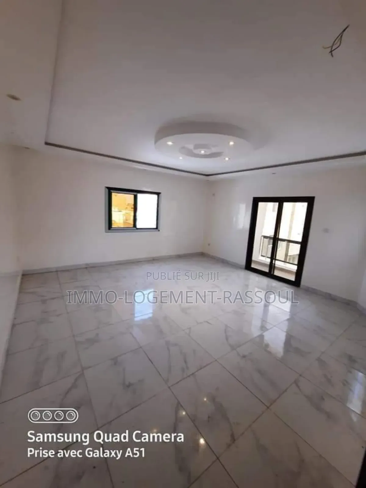 3chbre Appartement dans , Ouakam à Louer
