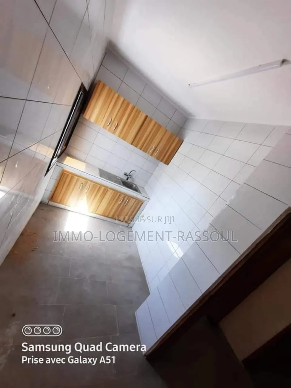 3chbre Appartement dans , Ouakam à Louer