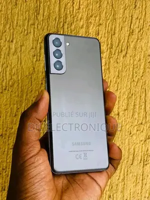 Photo - New Samsung Galaxy S21 5G 256 GB Black