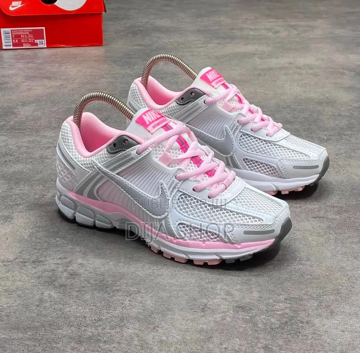 Disponible Original Nike Zoom Vomero 5 /40/41