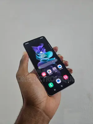 New Samsung Galaxy Z Flip 3 128 GB Violet