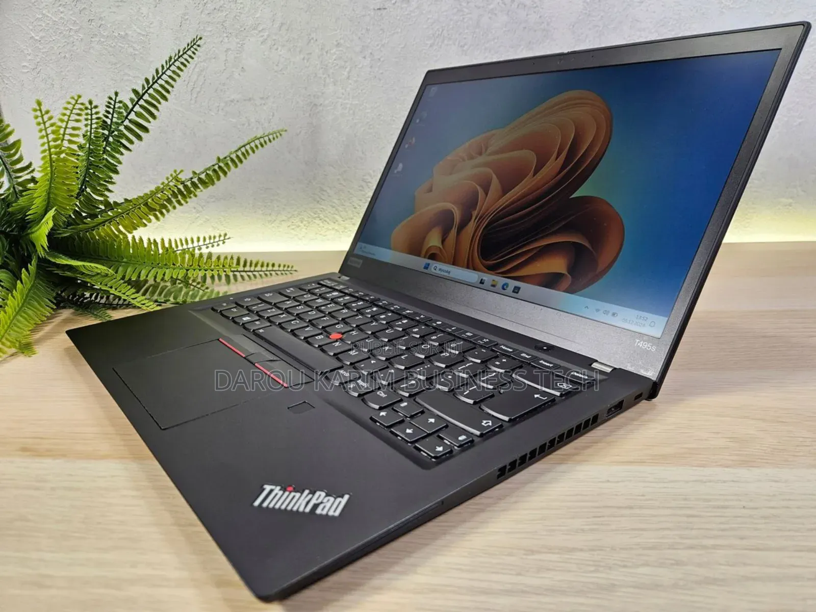 New Lenovo ThinkPad T495s 16GB AMD Ryzen 7 SSD 512GB