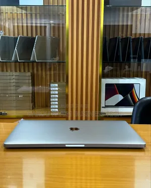 New Apple MacBook Pro 2019 16GB Intel Core I7 SSD 512GB