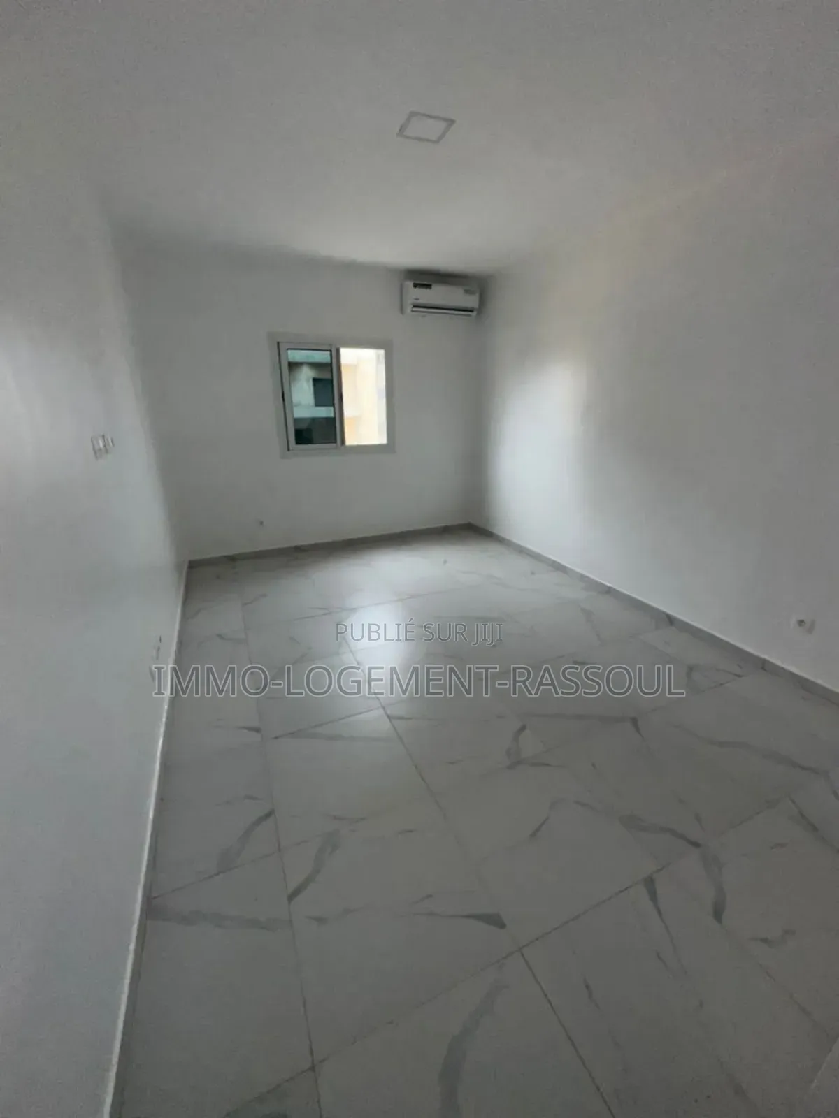 2chbre Appartement dans , Almadies à Louer