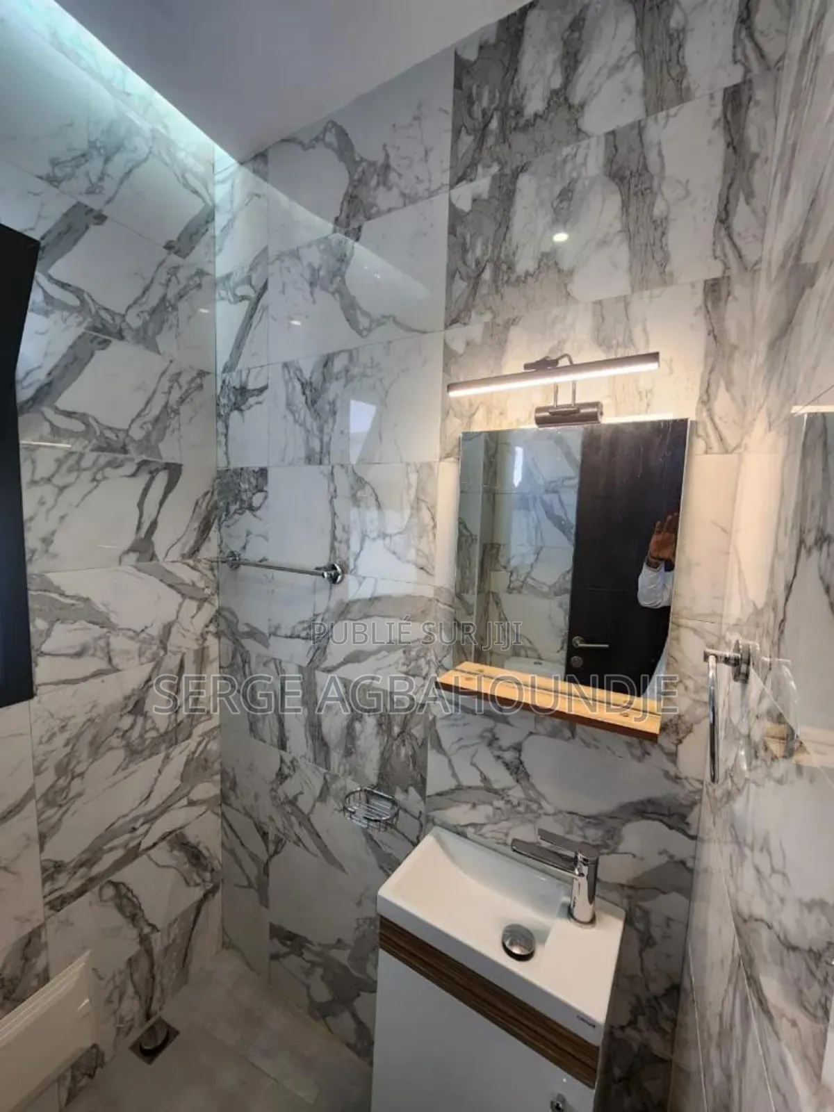 4chbre Appartement dans Appartement F4 À, Almadies à Louer