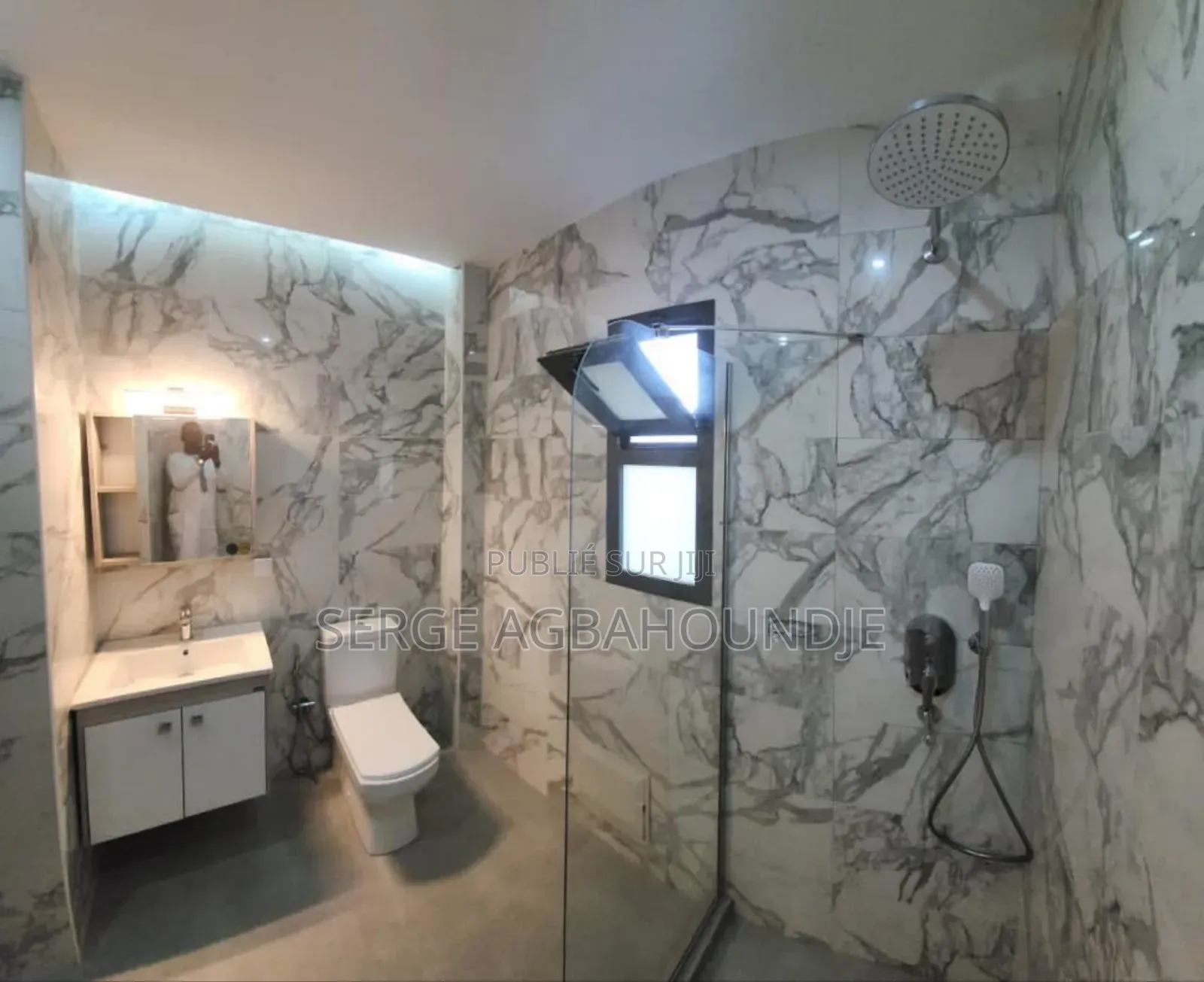 4chbre Appartement dans Appartement F4 À, Almadies à Louer