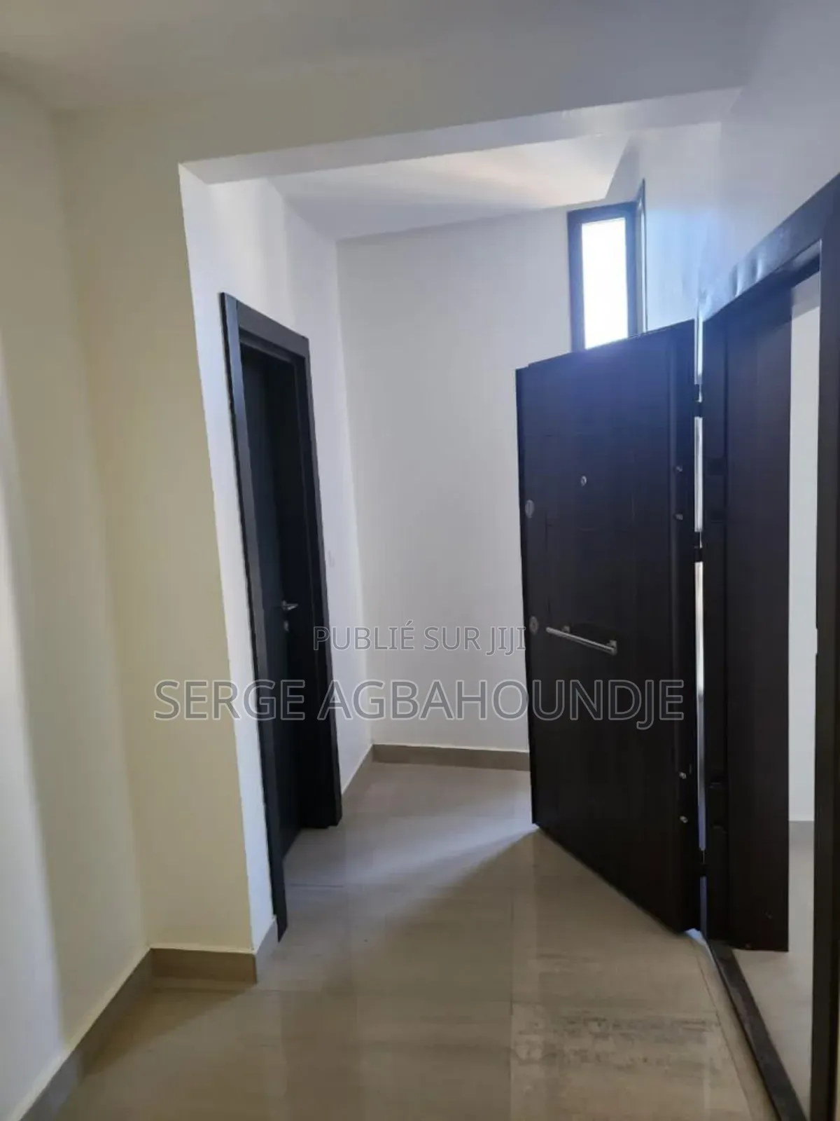 4chbre Appartement dans Appartement F4 À, Almadies à Louer
