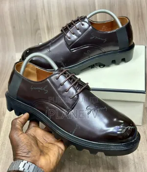 Chaussures en Cuir Très Bonne Qualité TDS