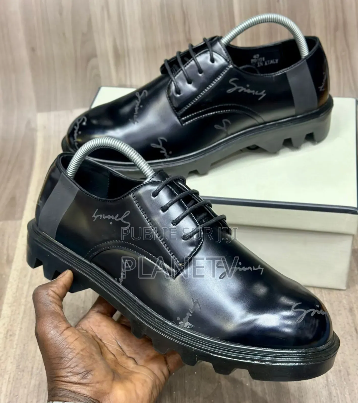 Chaussures en Cuir Très Bonne Qualité TDS