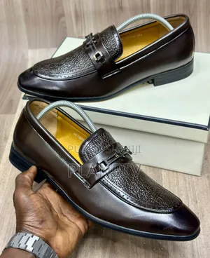 Photo - Chaussures en Cuir Italien Disponible TDS