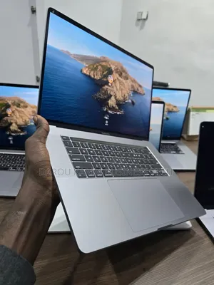 New Apple MacBook Pro 2019 16GB Intel Core I7 SSD 512GB