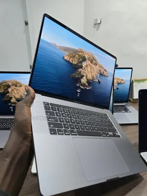 New Apple MacBook Pro 2019 16GB Intel Core I7 SSD 512GB