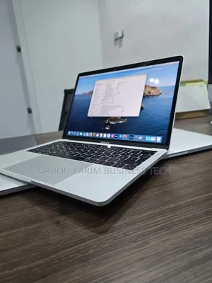 New Apple MacBook Pro 2017 16GB Intel Core I5 SSD 512GB