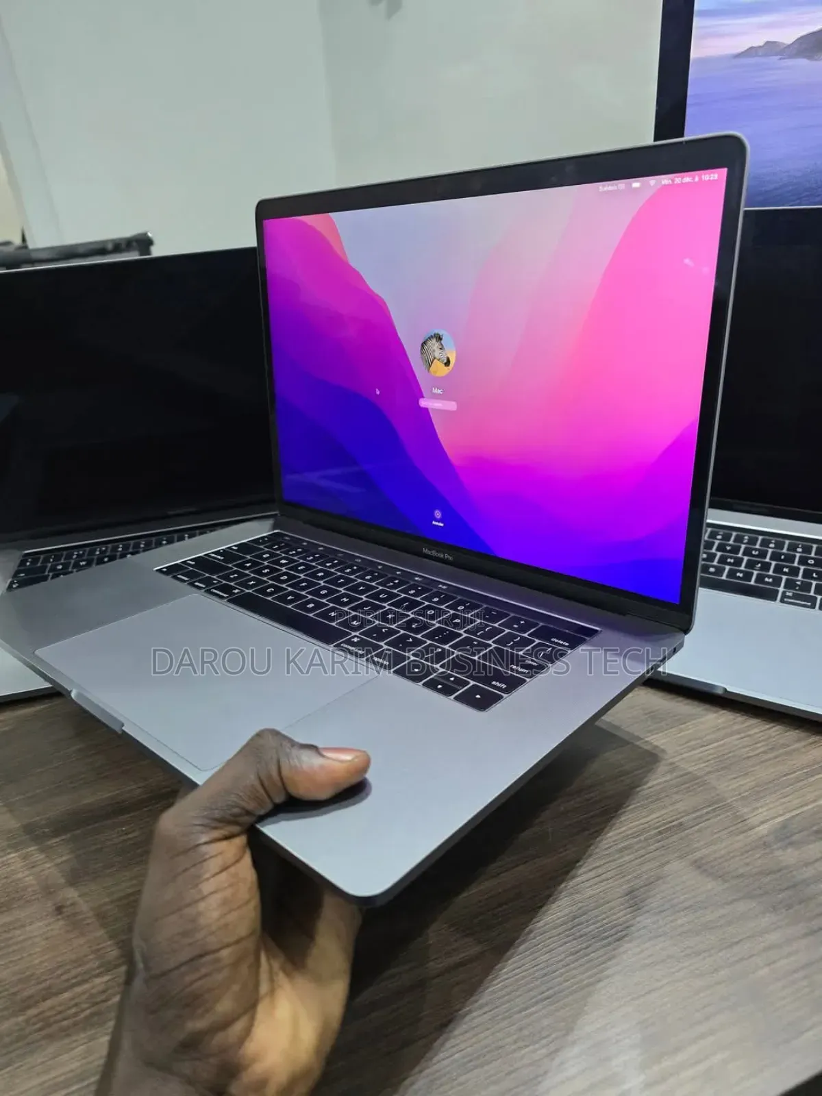 New Apple MacBook Pro 2017 16GB Intel Core I7 SSD 512GB