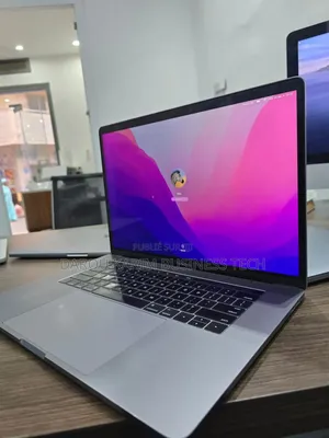 New Apple MacBook Pro 2017 16GB Intel Core I7 SSD 512GB