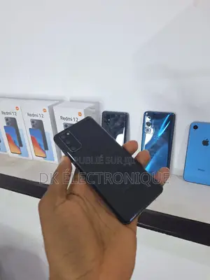 Photo - Samsung Galaxy S20 128 GB Black