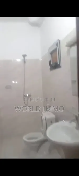 3chbre Appartement dans L'Espace, Almadies à Louer