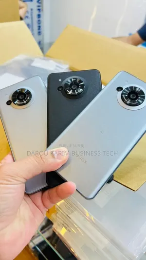 New Sharp Aquos R7 256 GB Autre