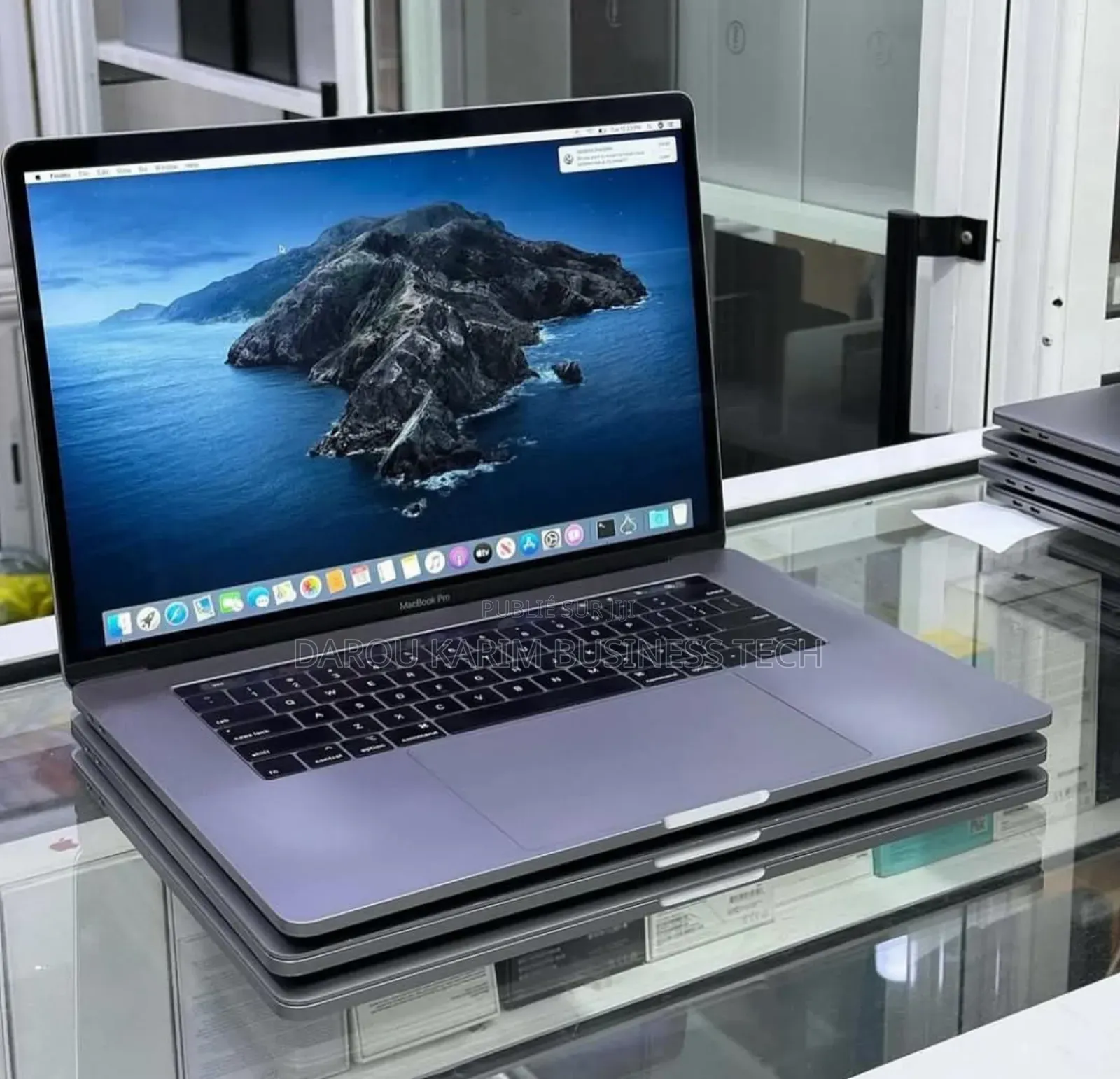 New Apple MacBook Pro 2019 16GB Intel Core I7 SSD 512GB