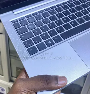 New HP EliteBook 830 G8 16GB Intel Core I5 SSD 512GB