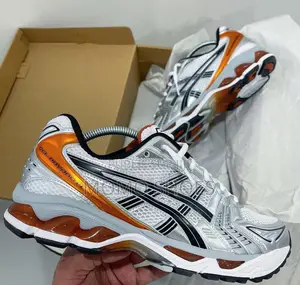 Photo - Chaussures Asics
